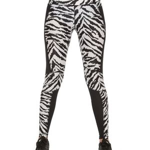 HPE Leggings with lukha lux top